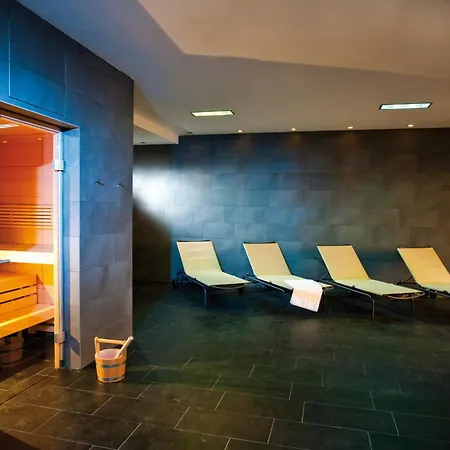 酒店 Lake's - My 4*