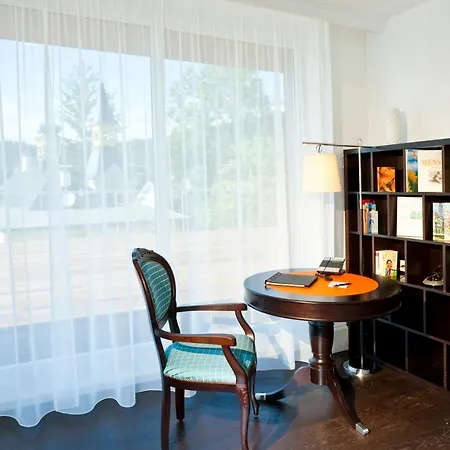 酒店 Lake's - My 4*