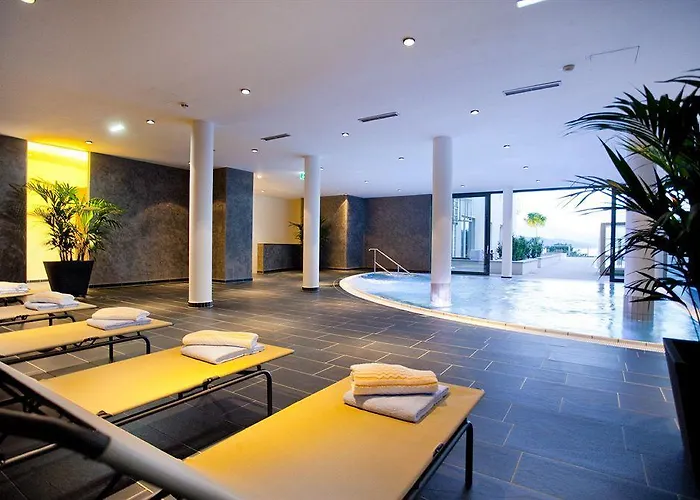 فندق Lake's - My