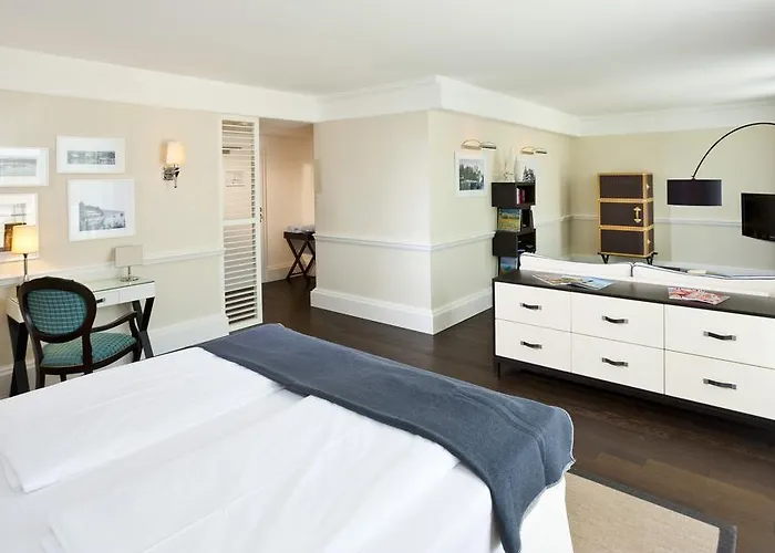 Lake's - My فندق