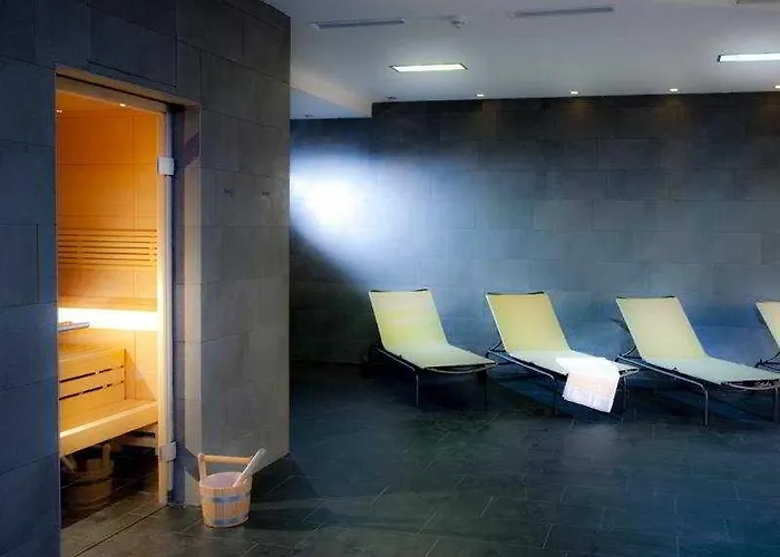 فندق Lake's - My