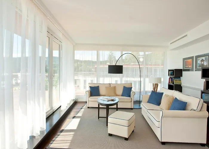 Lake's - My فندق